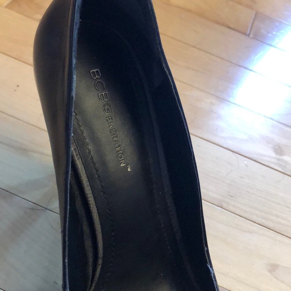 BCBG Generation Black Leather Heels - Picture 4 of 5